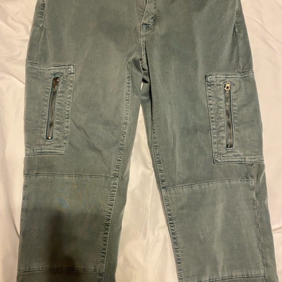 EUC Fidelity denim. Size 8/29. - Picture 10 of 10